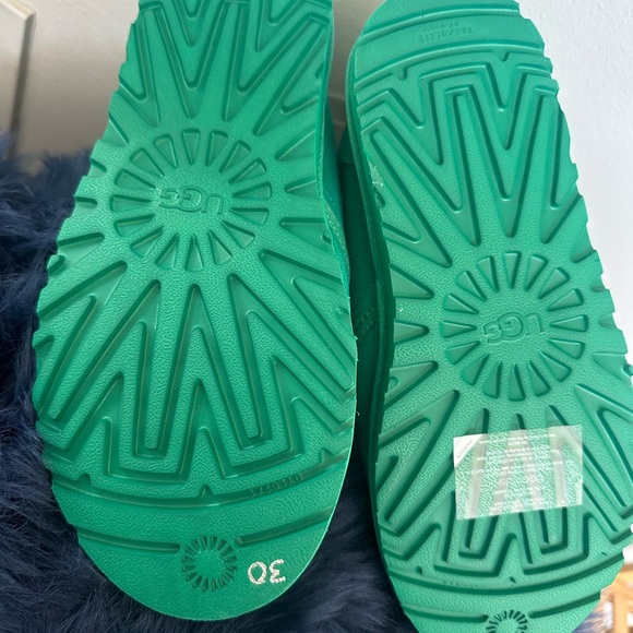 UGG Green Rubber Sole - Picture 5 of 6
